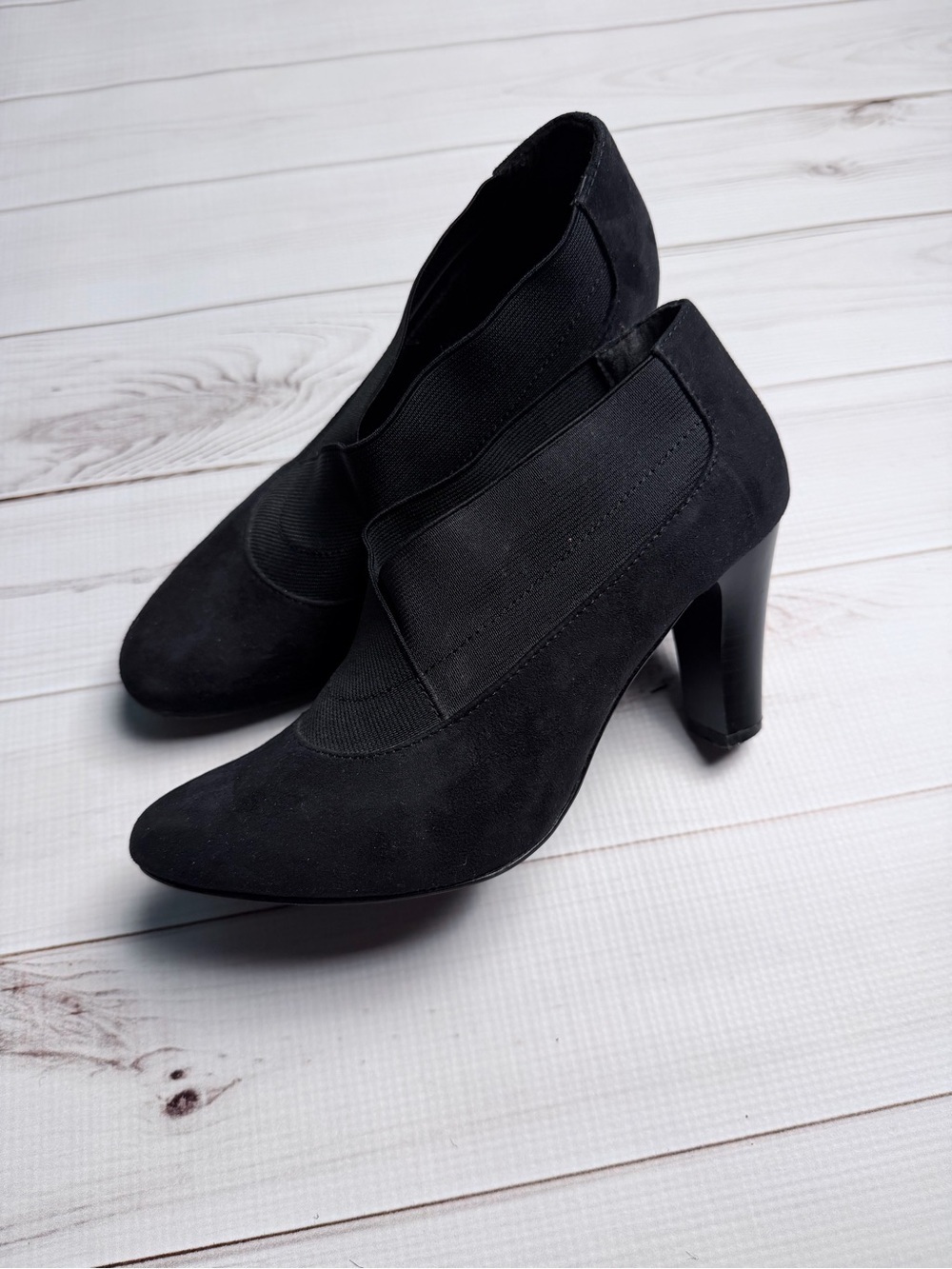 Karen Scott Black Suede Pointed High Heel Booties